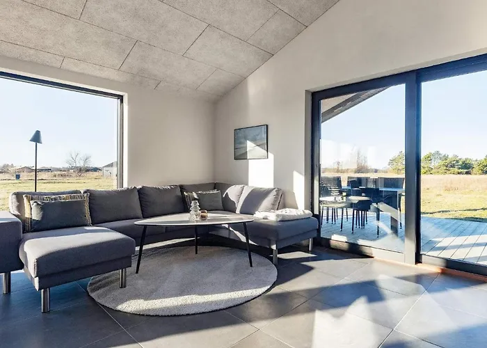 8 Person In Jerup-by Traum Jerup
